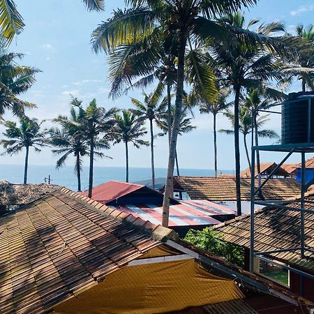 Paradise Inn Beach Resort Varkala Exterior foto