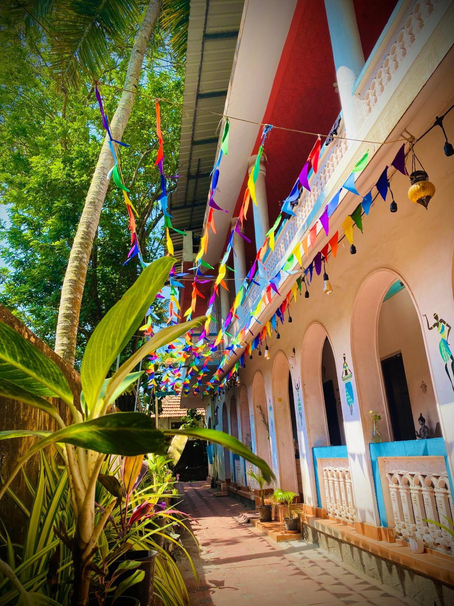 Paradise Inn Beach Resort Varkala Exterior foto